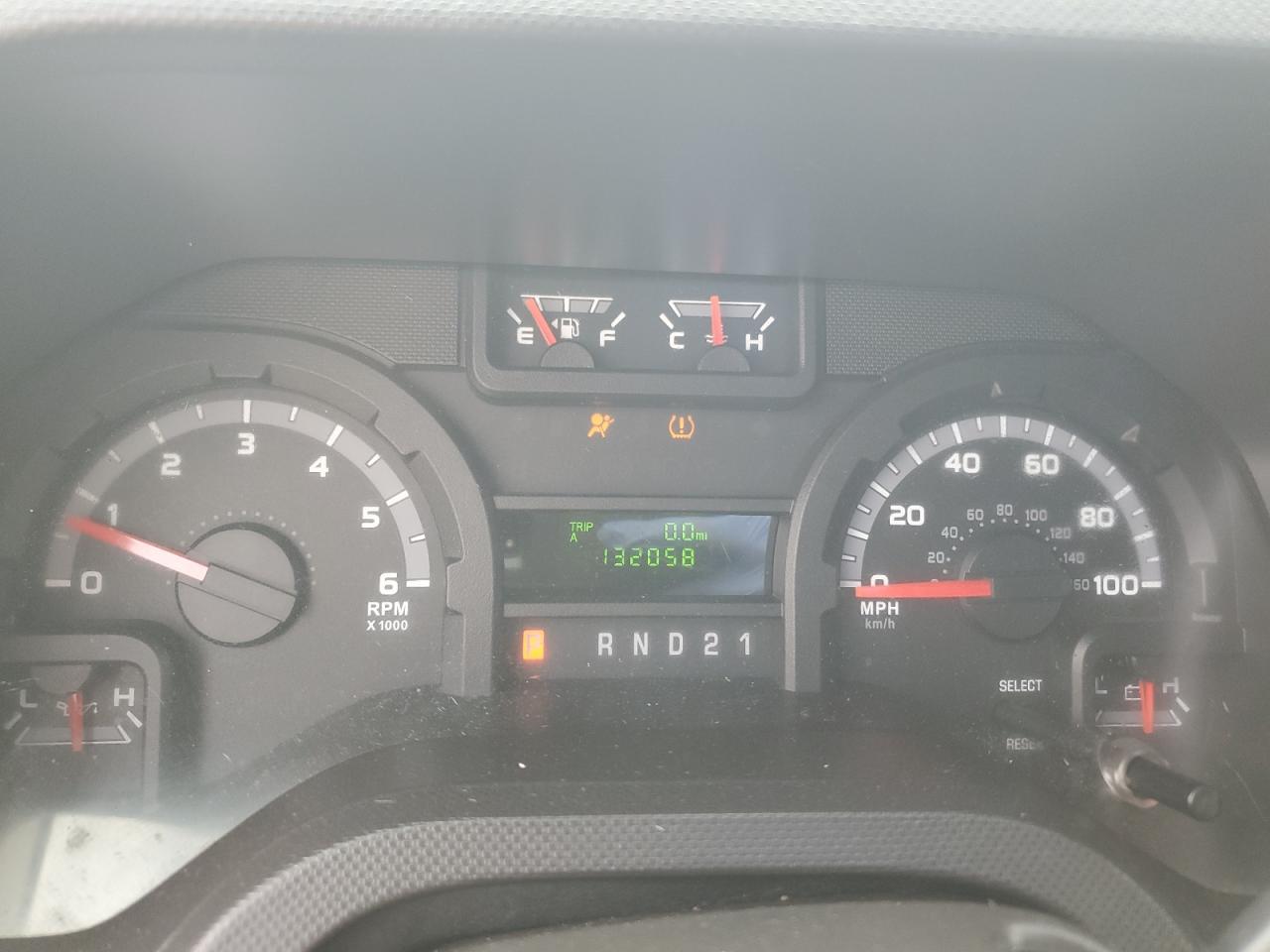 1FTNE2EL1BDA87859 2011 Ford Econoline E250 Van