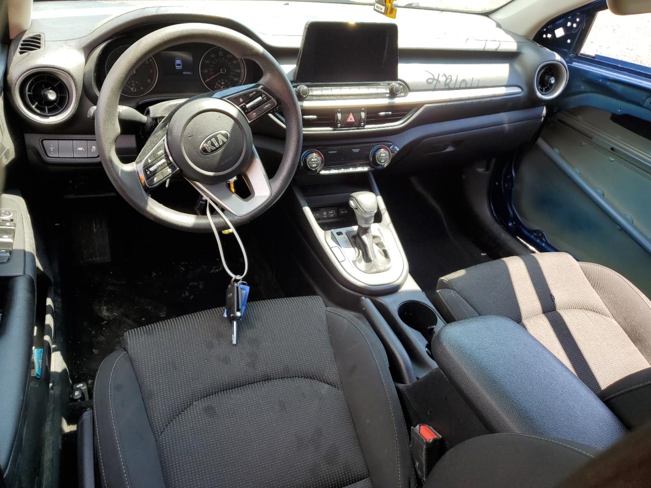 3KPF24AD2KE103251 2019 Kia Forte Fe