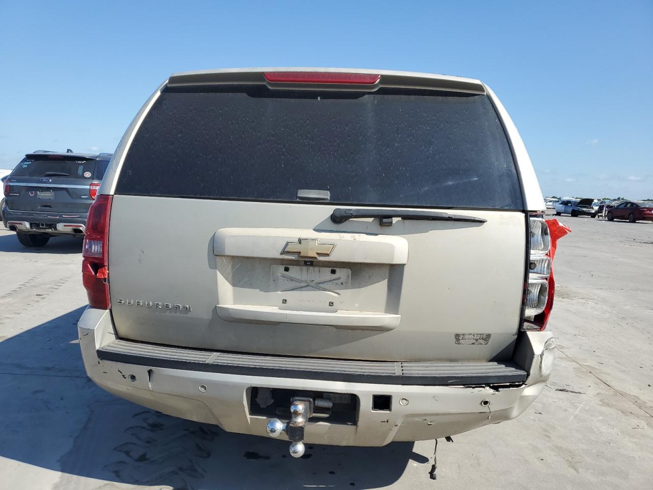 3GNFC16J18G145876 2008 Chevrolet Suburban C1500 Ls