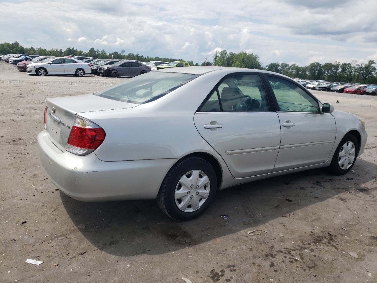 4T1BE30K05U542689 2005 Toyota Camry Le