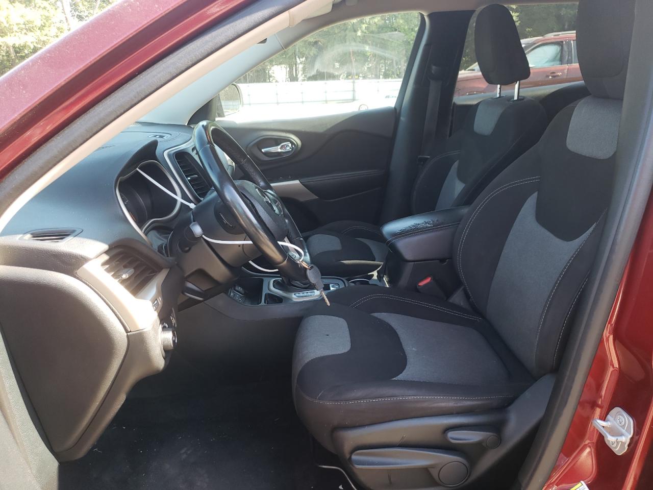 1C4PJLCB6JD620193 2018 Jeep Cherokee Latitude