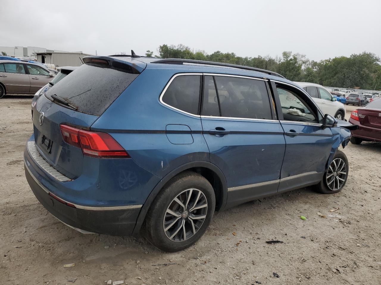 3VV3B7AX7LM114155 2020 Volkswagen Tiguan Se