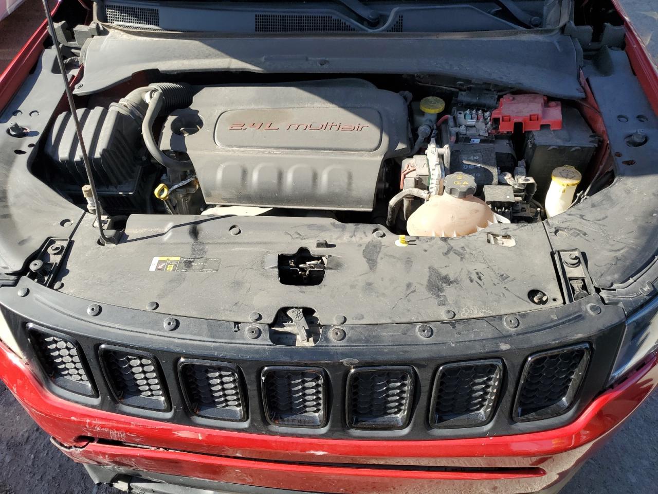 3C4NJCBB8KT749394 2019 Jeep Compass Latitude