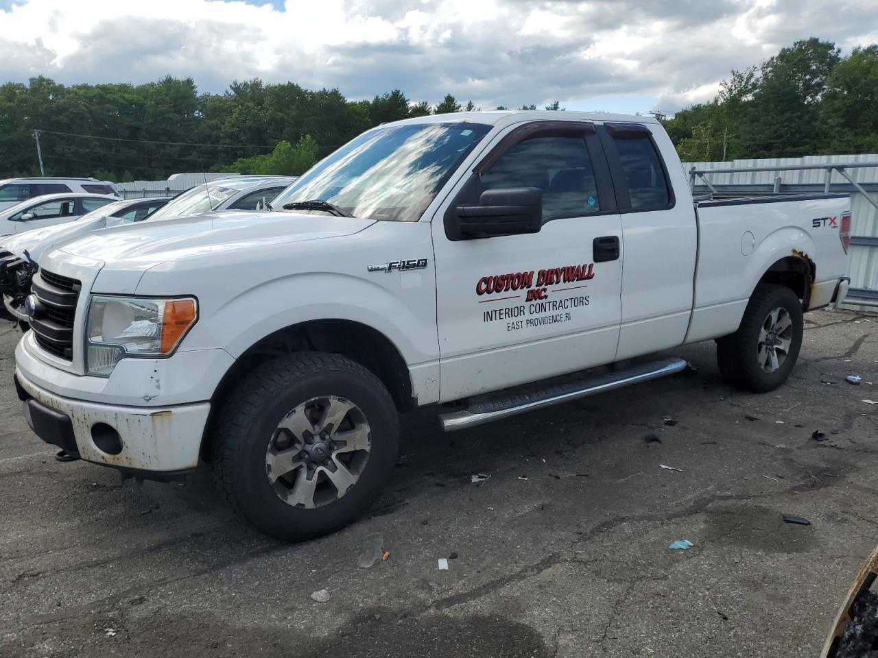 2013 Ford F150 Super Cab vin: 1FTFX1EF2DFB25495