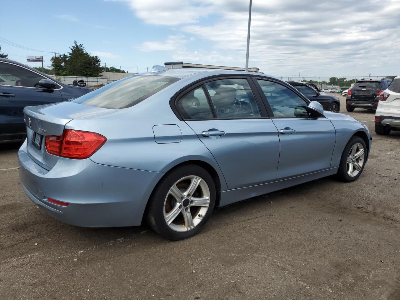 2013 BMW 328 Xi Sulev vin: WBA3B5C51DF595601