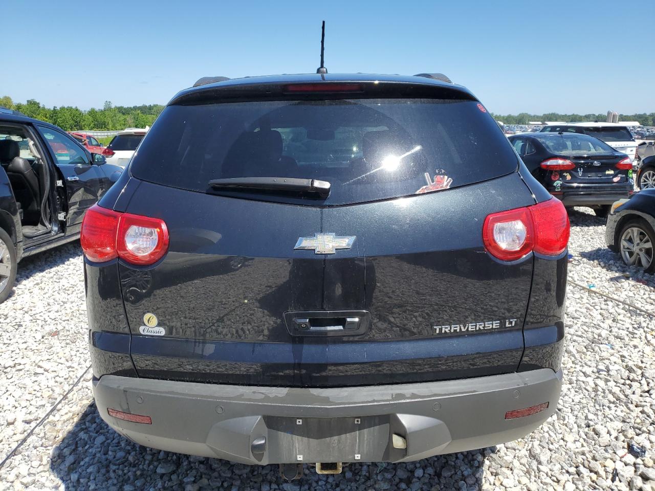 1GNKRGED1BJ322508 2011 Chevrolet Traverse Lt