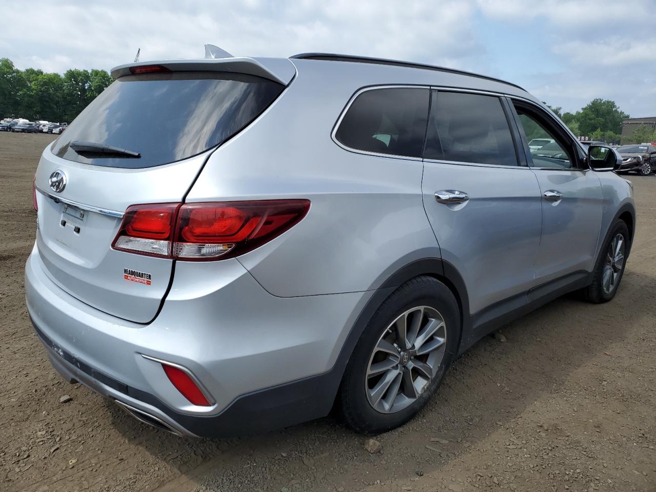 KM8SM4HF1HU175399 2017 Hyundai Santa Fe Se