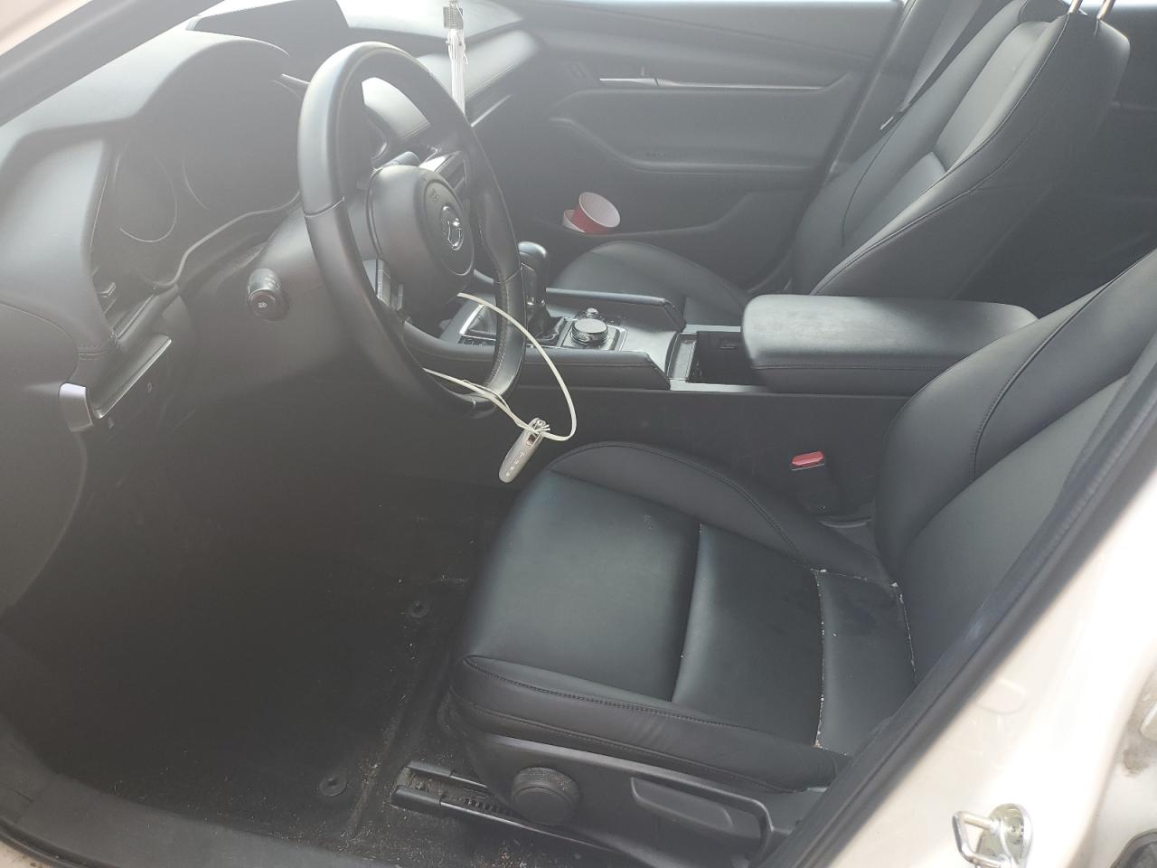 JM1BPAKL5N1518818 2022 Mazda 3 Select