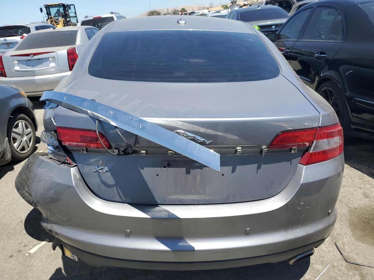 SAJWA0GB3BLS10710 2011 Jaguar Xf Premium