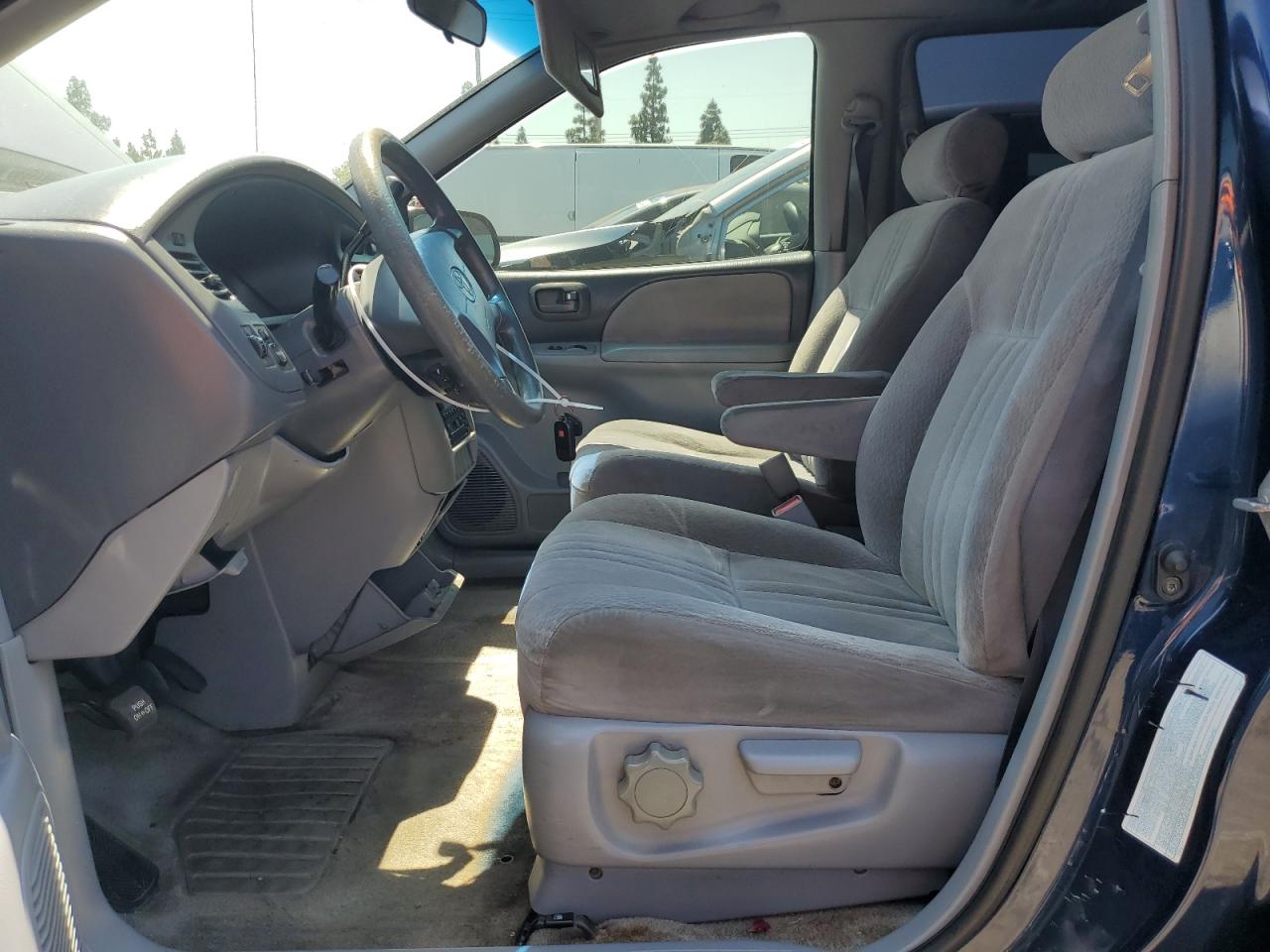 4T3ZF19C22U508073 2002 Toyota Sienna Ce