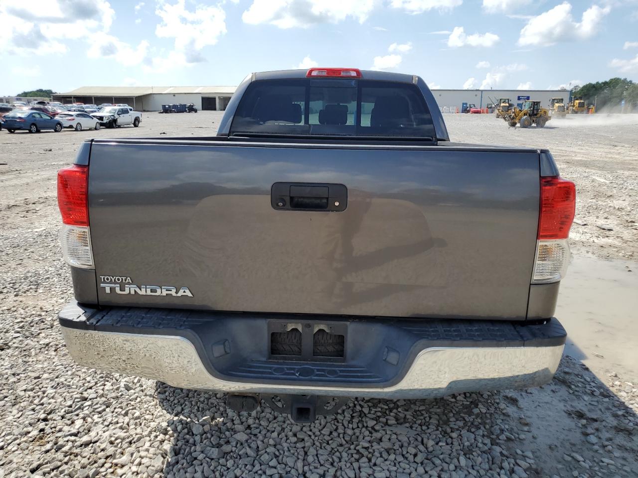 5TFRY5F18BX099237 2011 Toyota Tundra Double Cab Sr5