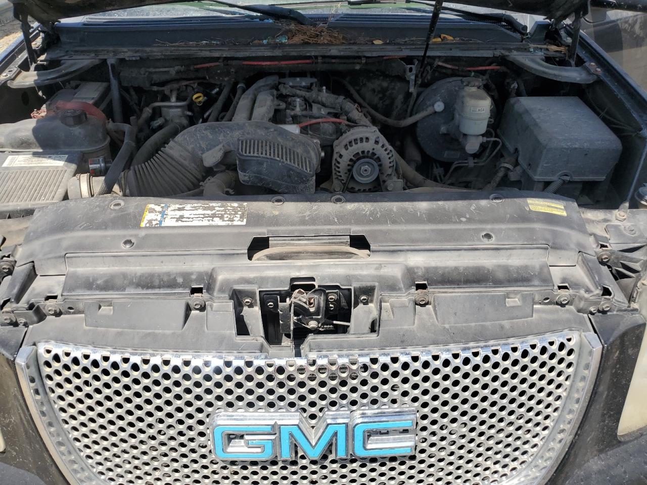 1GKFK63858J106186 2008 GMC Yukon Denali