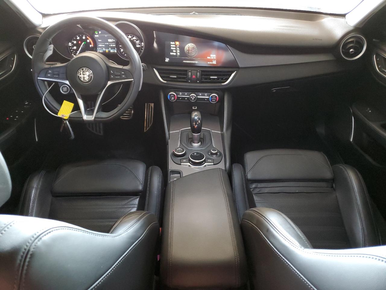 ZARFAMBN2K7621912 2019 Alfa Romeo Giulia Ti