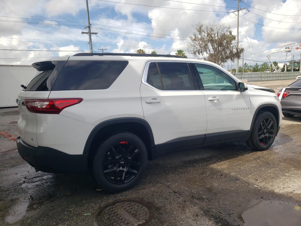 2021 Chevrolet Traverse Lt vin: 1GNERGKW5MJ214088