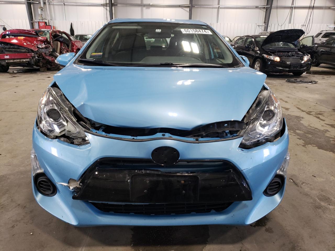 2015 Toyota Prius C vin: JTDKDTB32F1097839