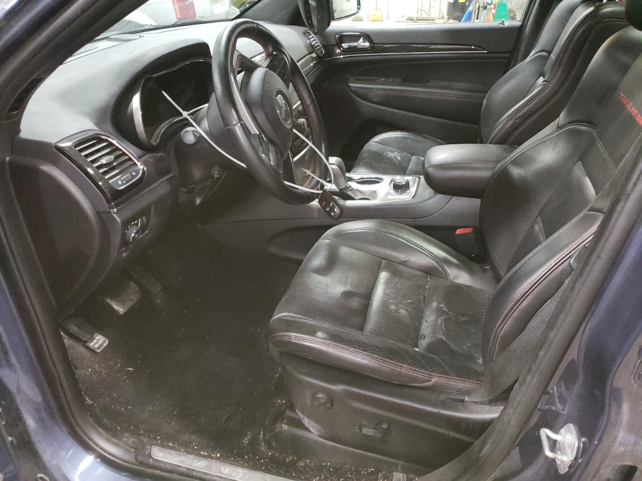 1C4RJFLT8KC661290 2019 Jeep Grand Cherokee Trailhawk