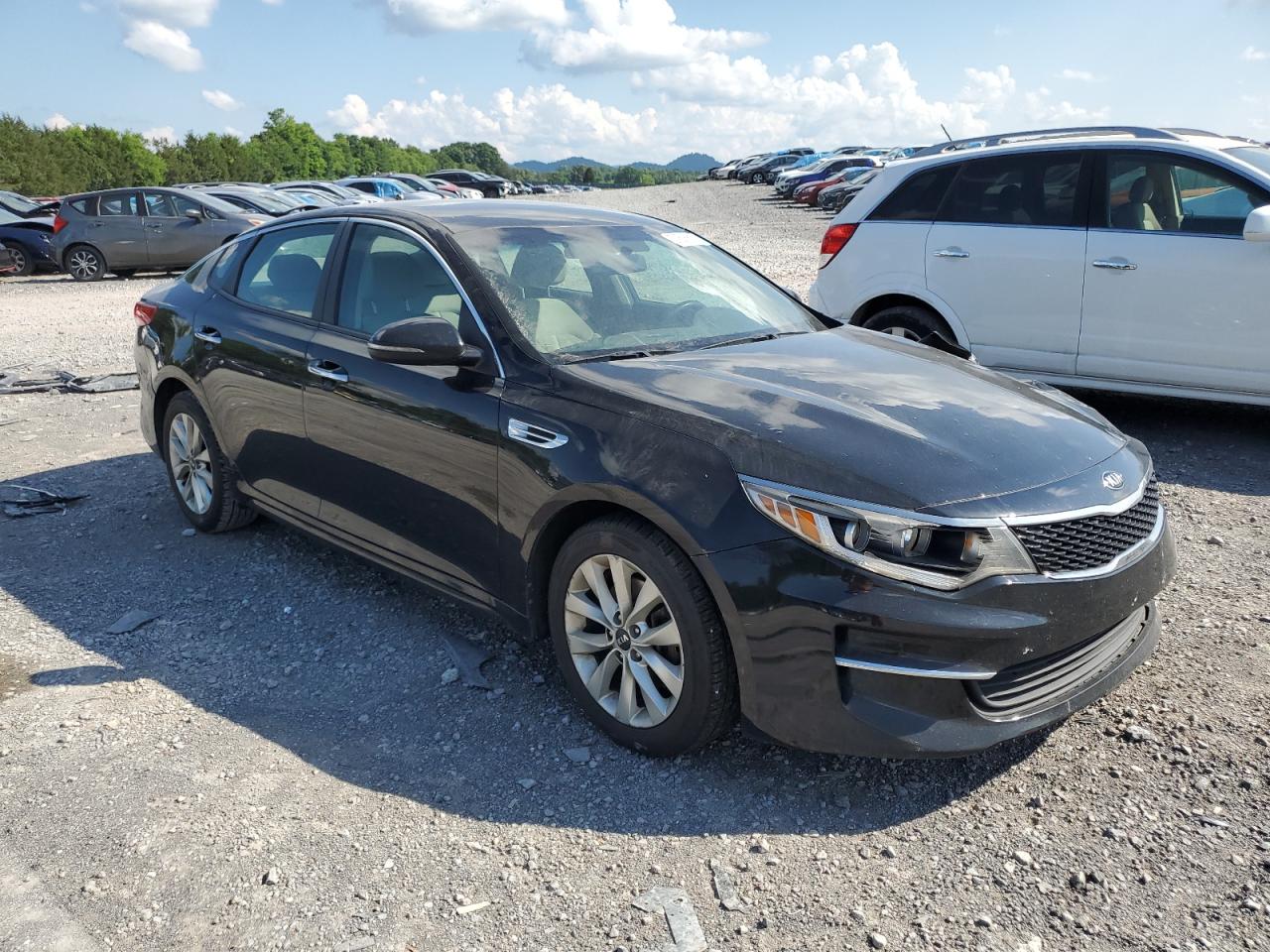 2018 Kia Optima Lx vin: 5XXGT4L31JG266193