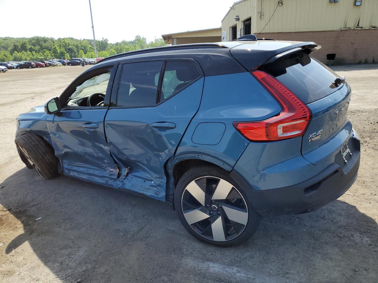 Lot #2890277255 2024 VOLVO XC40 RECHA