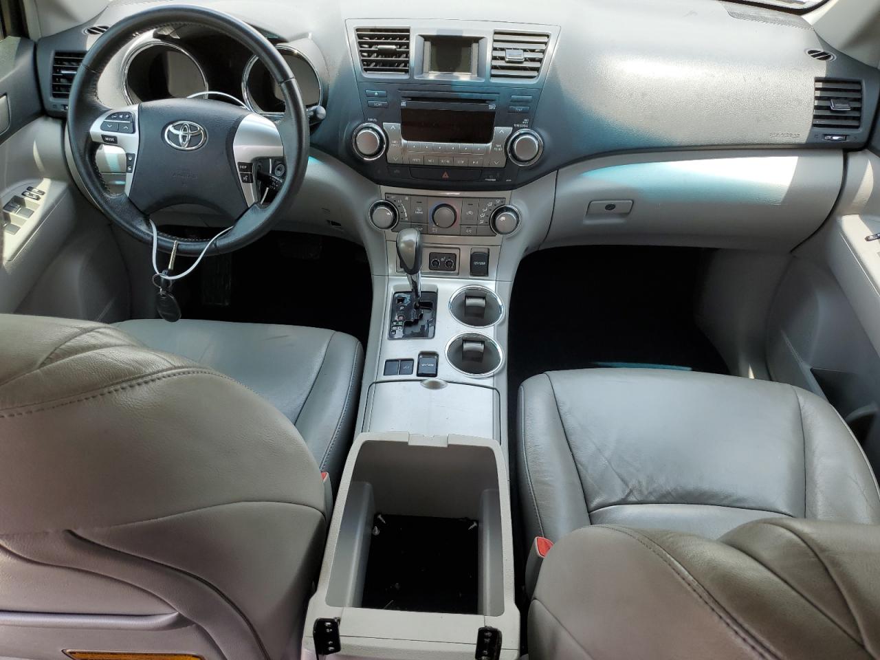 5TDZK3EHXCS060631 2012 Toyota Highlander Base