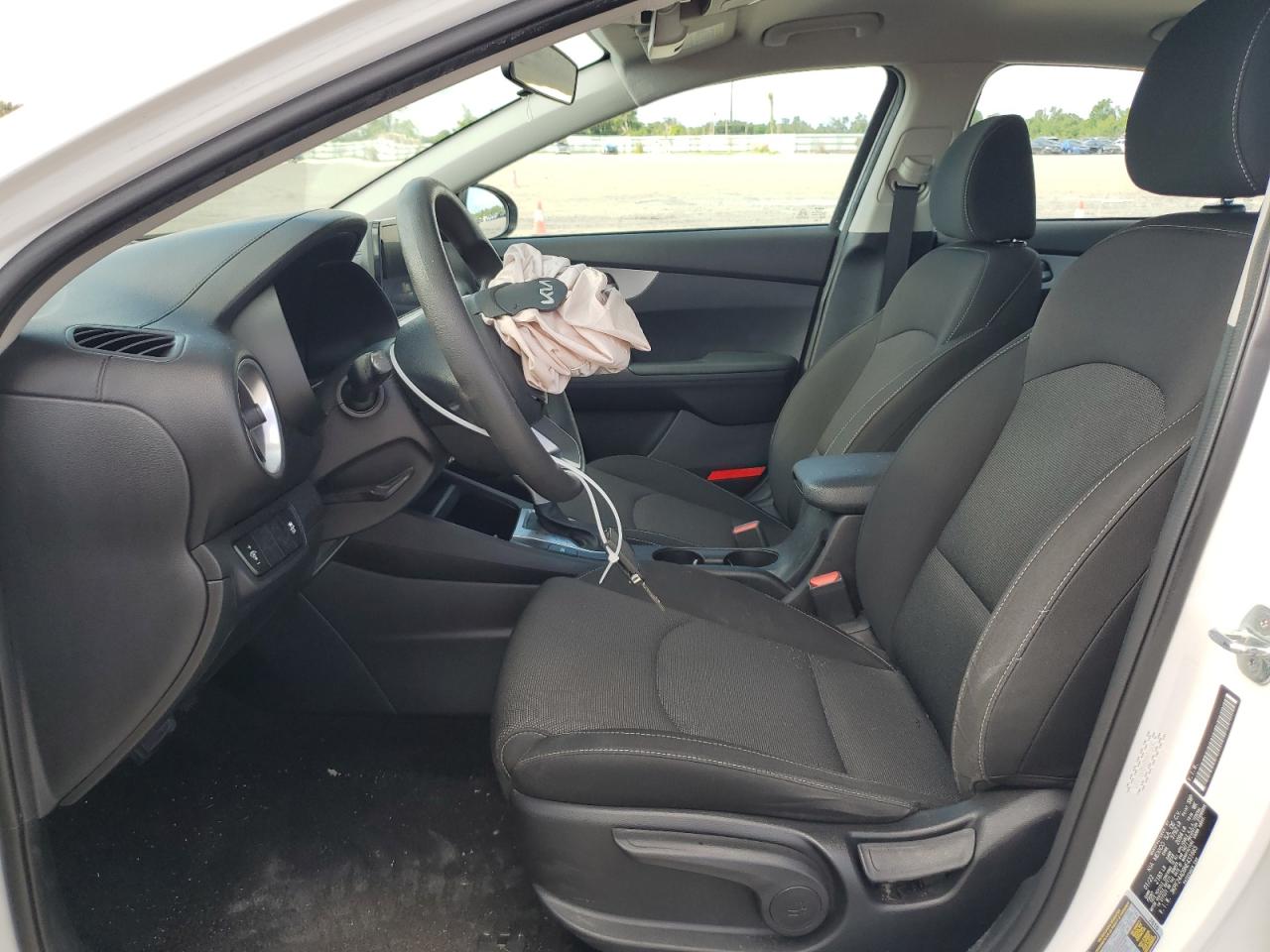 3KPF24AD9NE451665 2022 Kia Forte Fe