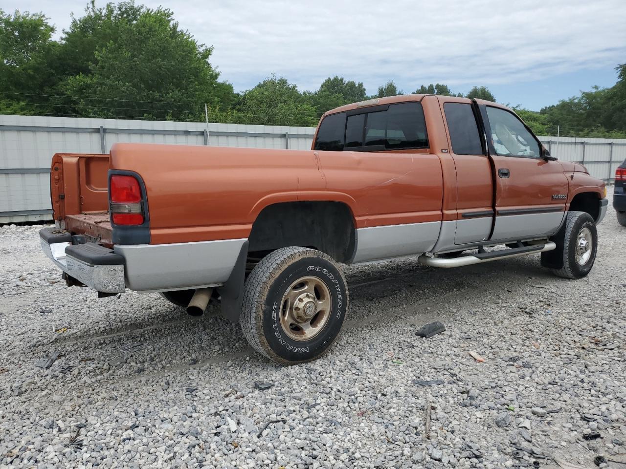 1B7KF23631J541381 2001 Dodge Ram 2500