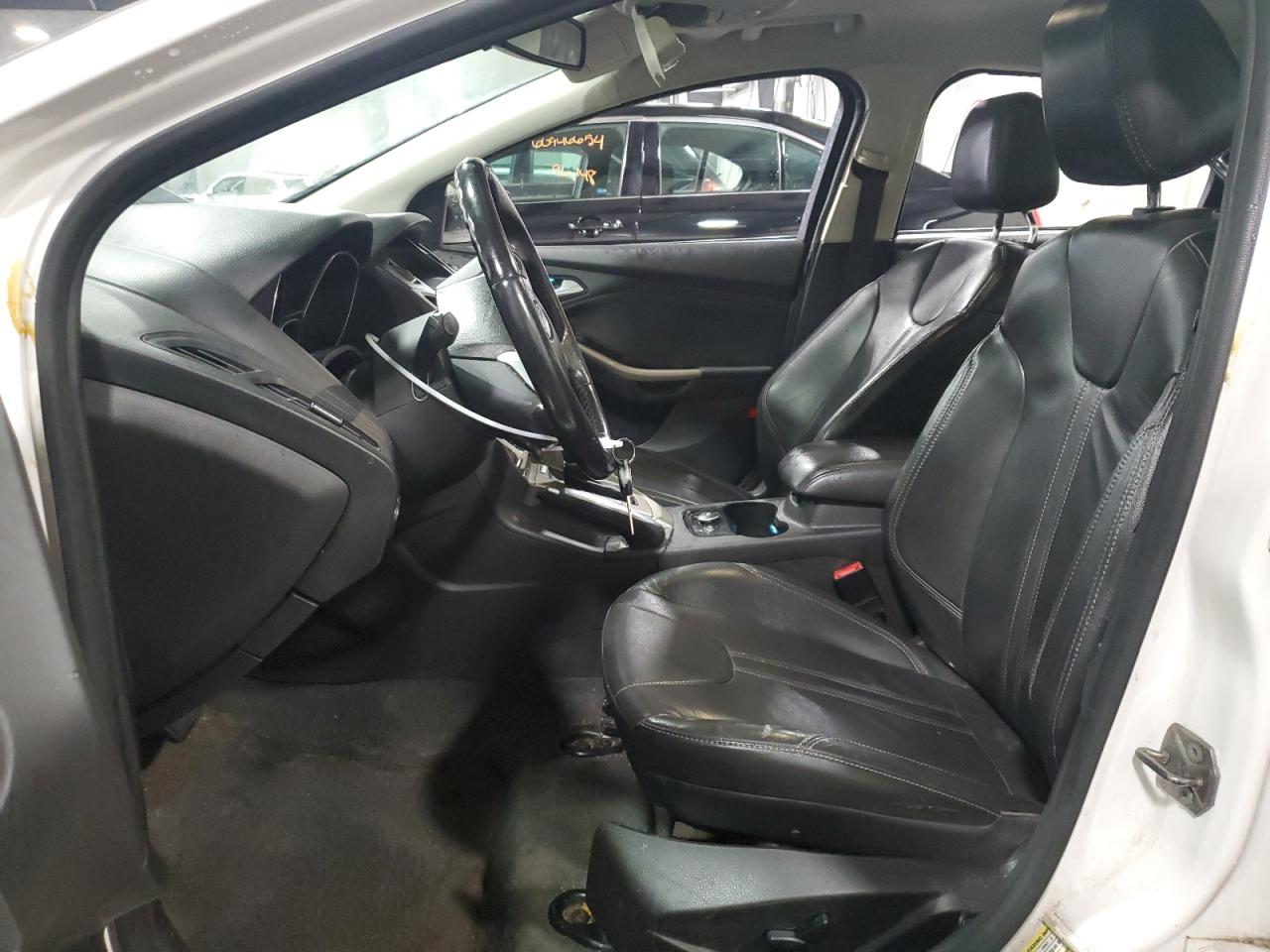 1FAHP3H2XCL195183 2012 Ford Focus Sel