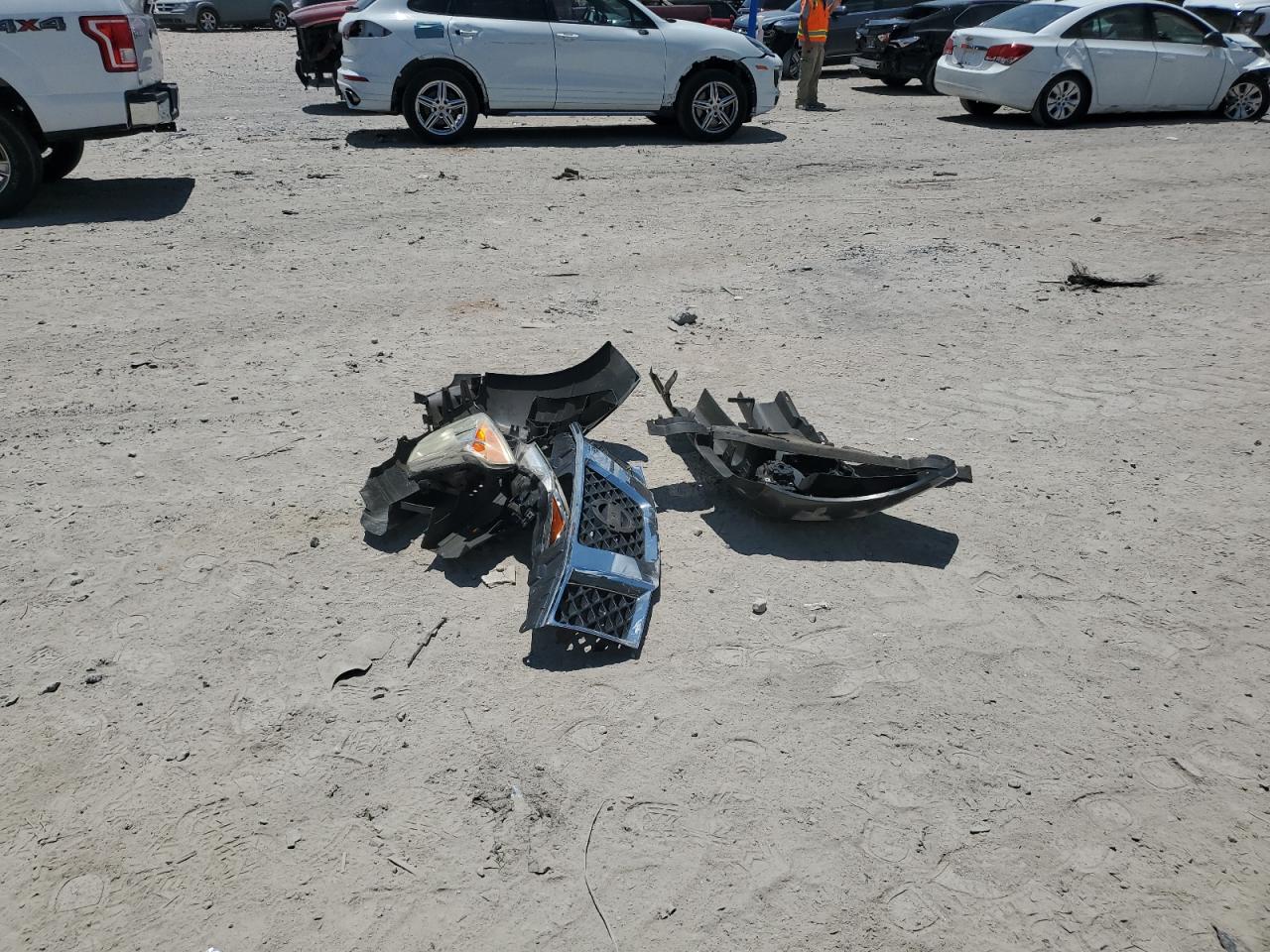 5N1AR18W05C719744 2005 Nissan Pathfinder Le