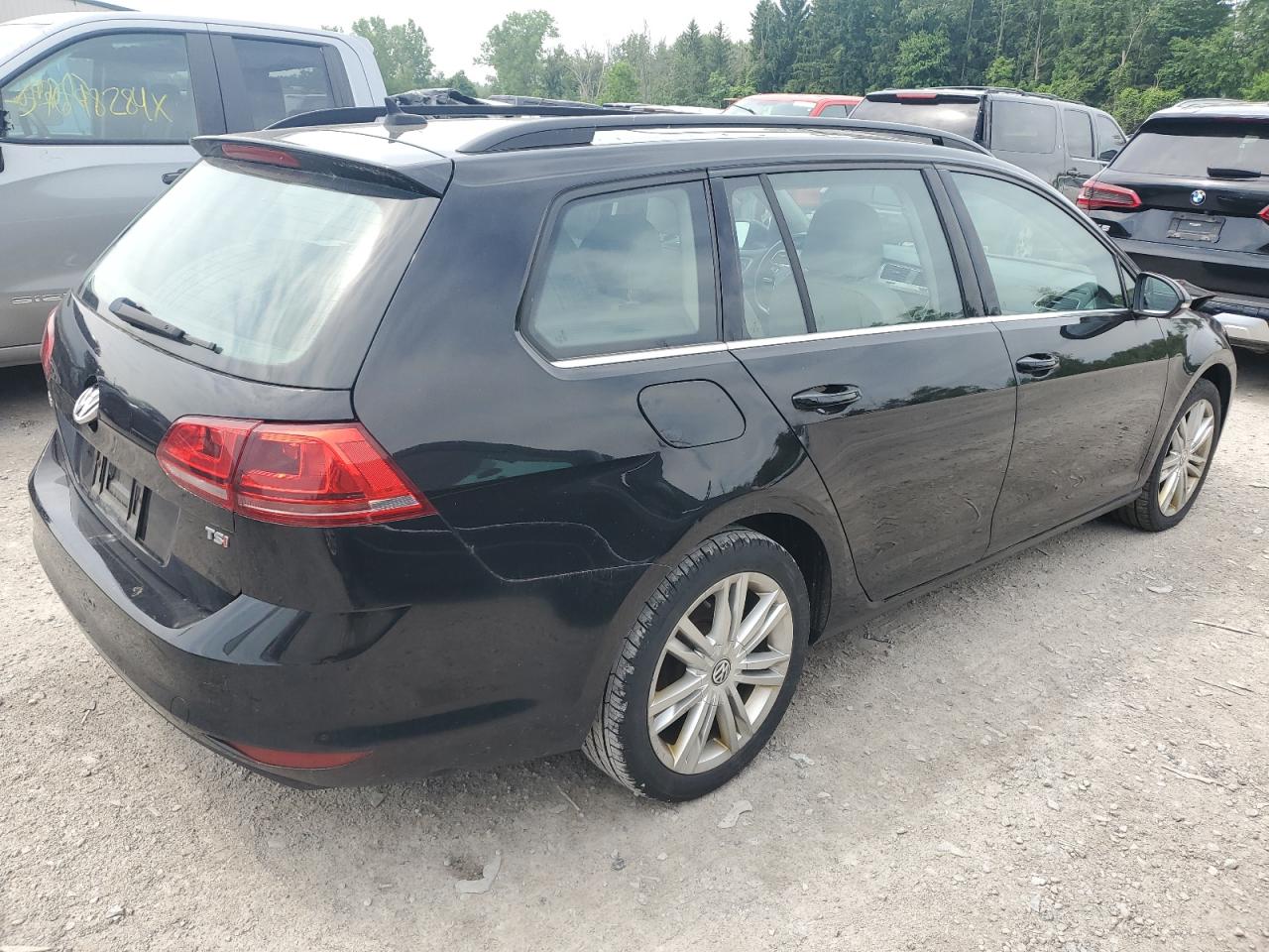 3VWC17AU2GM523741 2016 Volkswagen Golf Sportwagen S