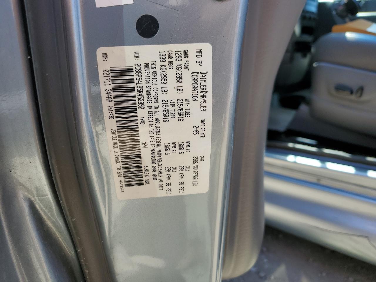 2C8GP54L95R452892 2005 Chrysler Town & Country Touring