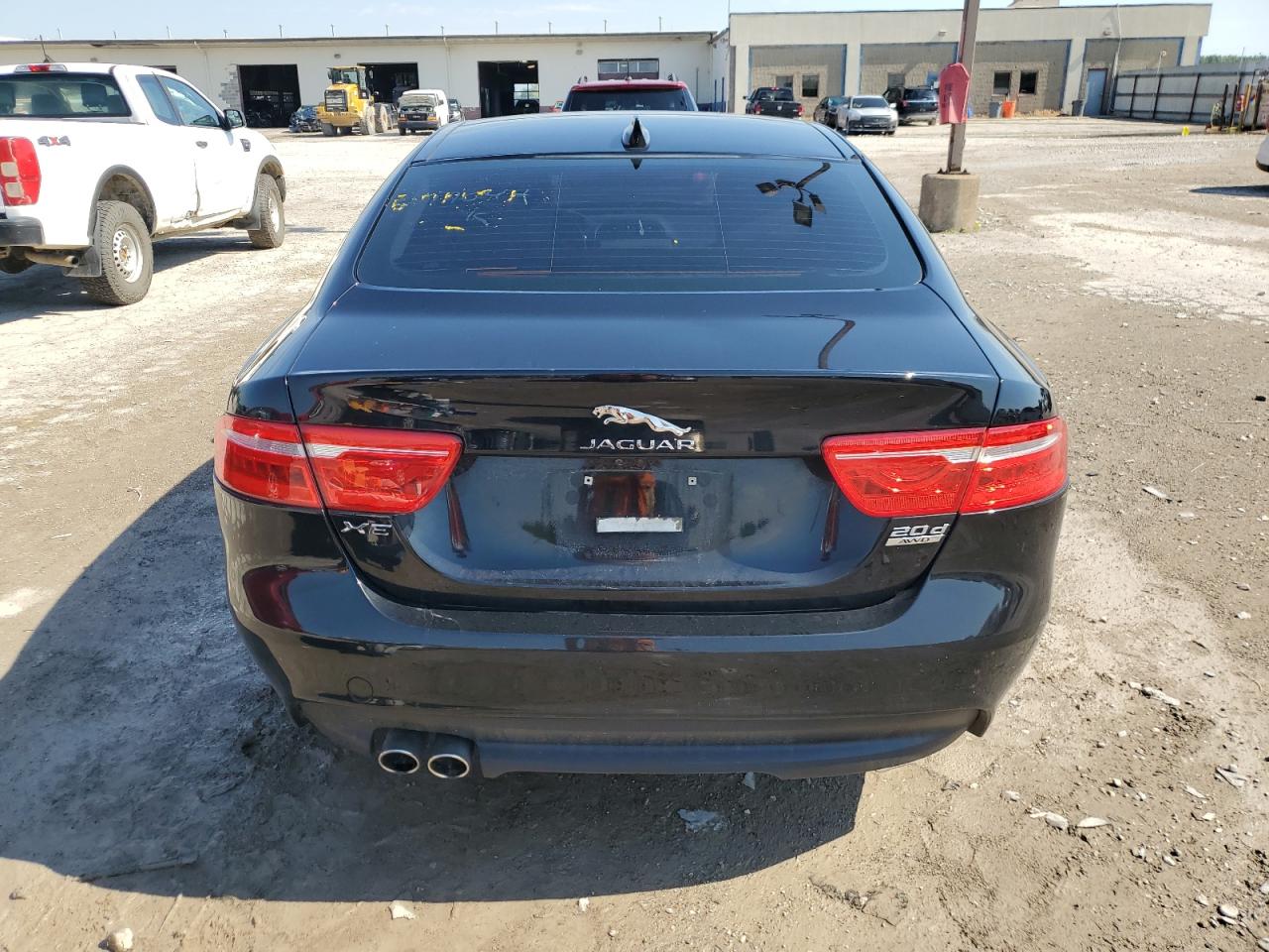 Lot #2926257368 2017 JAGUAR XE