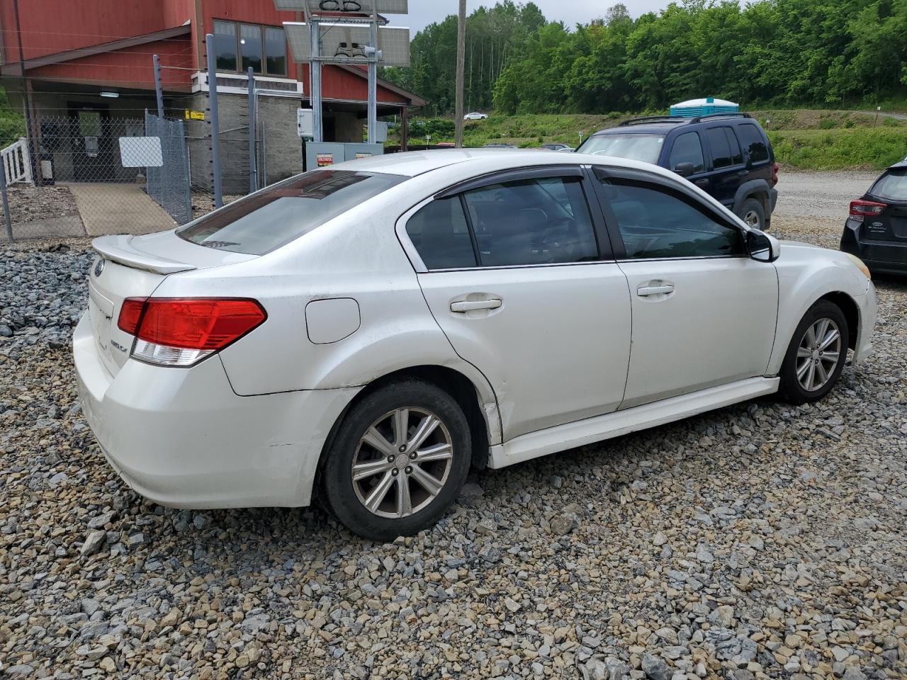 4S3BMCC63A3233224 2010 Subaru Legacy 2.5I Premium