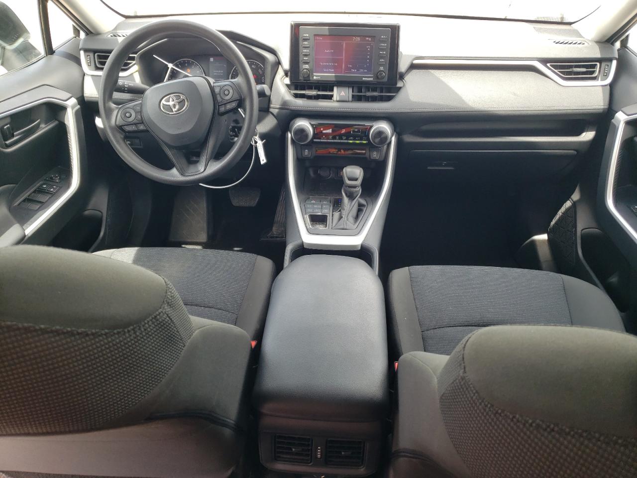 2T3G1RFV0NC289730 2022 Toyota Rav4 Le