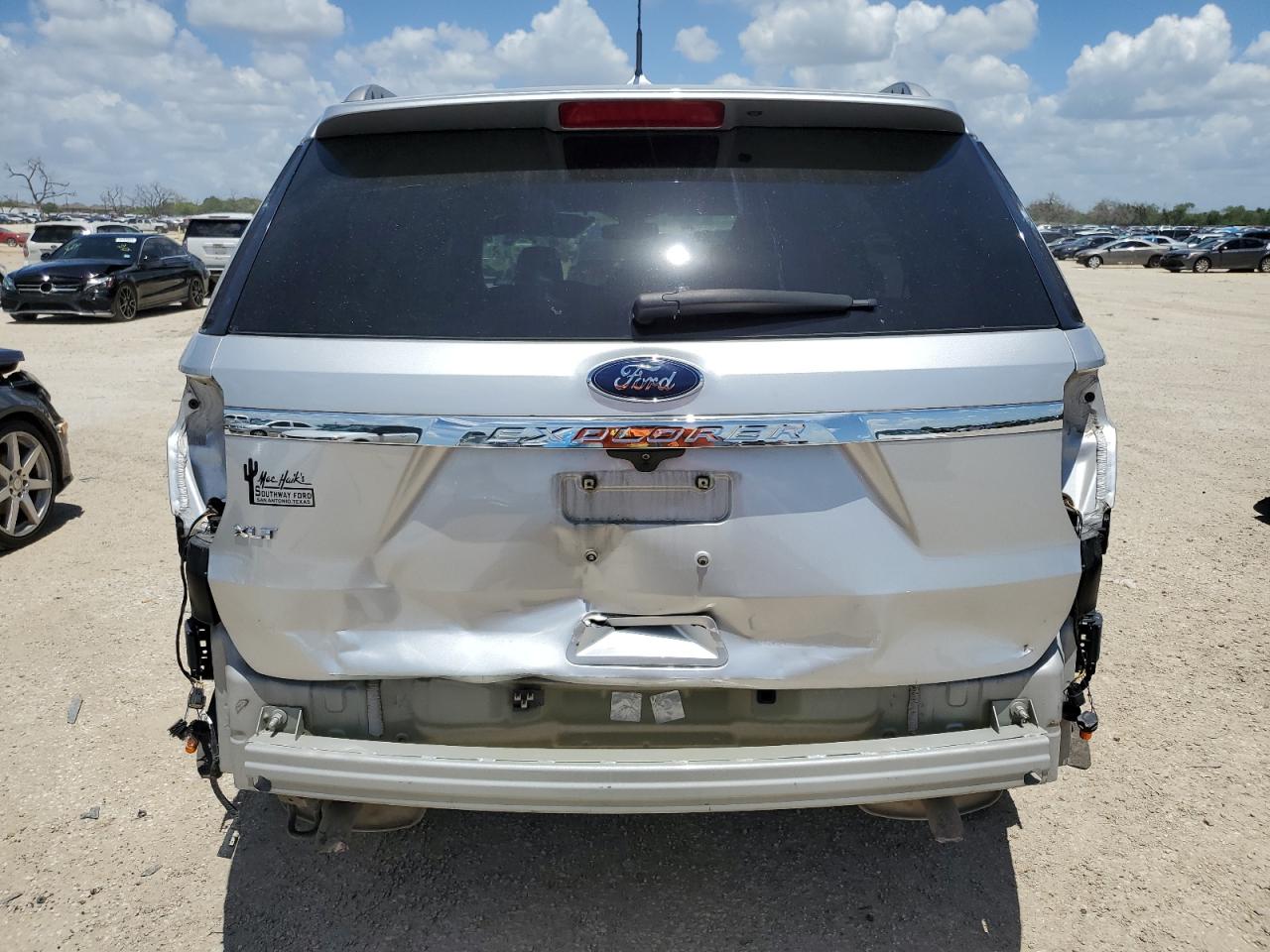 1FM5K7D87KGA59898 2019 Ford Explorer Xlt