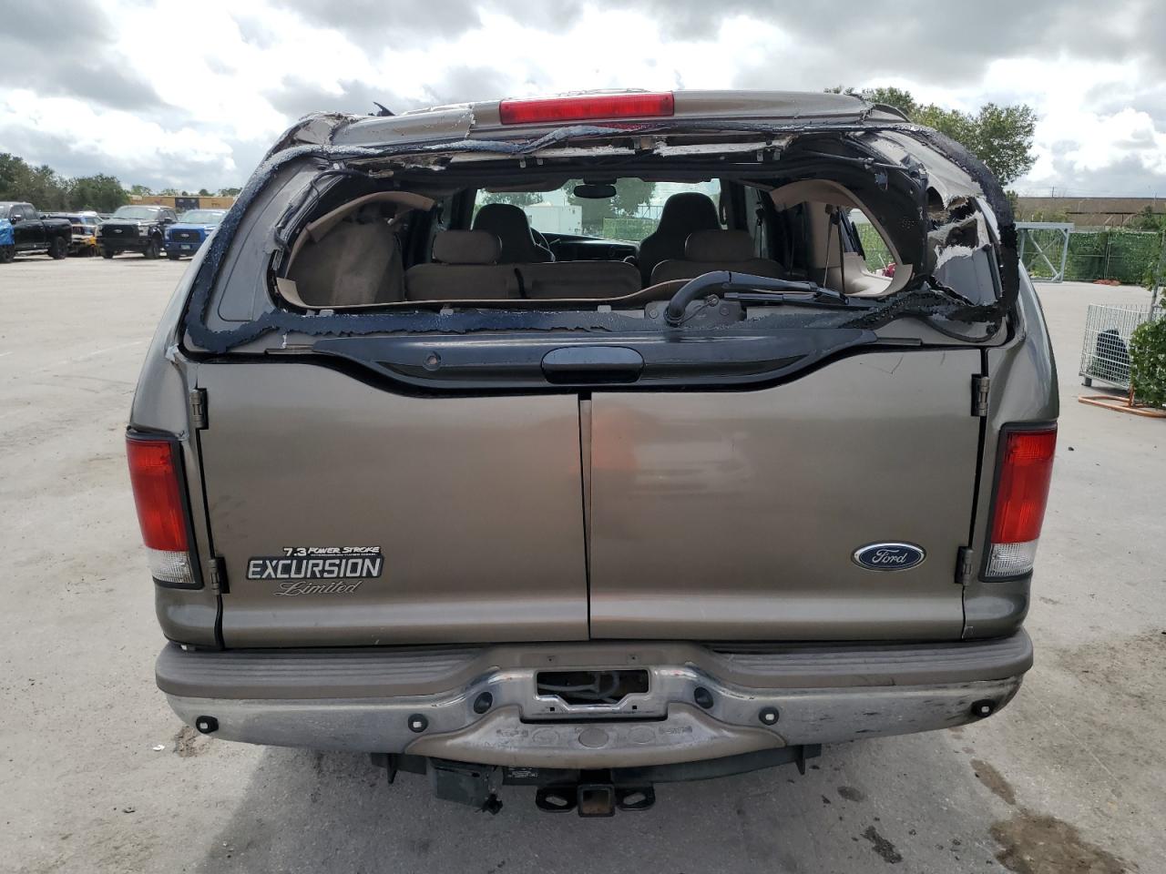 1FMSU43F92ED63855 2002 Ford Excursion Limited