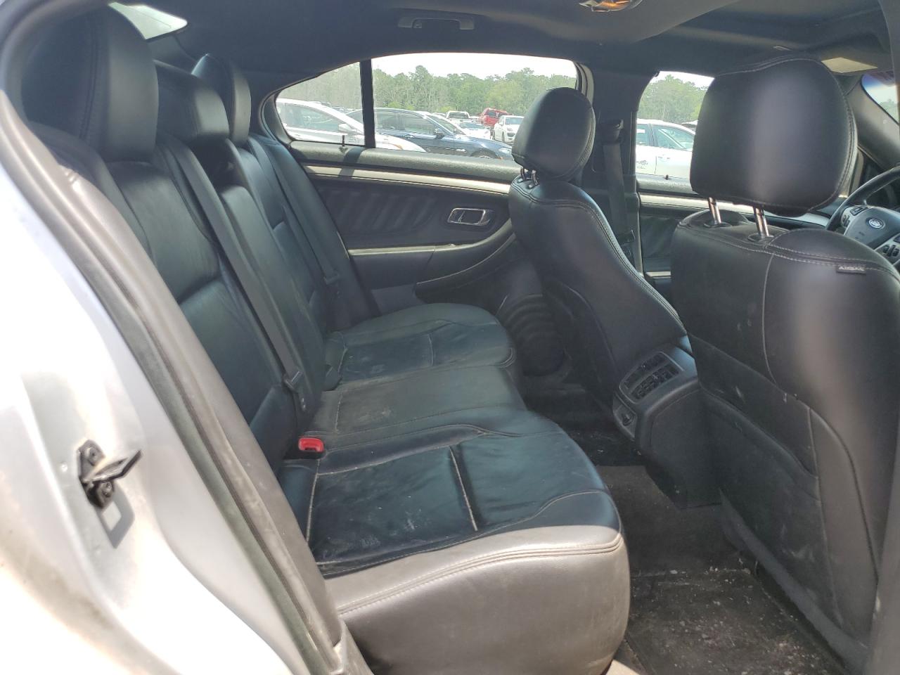 1FAHP2E89JG129202 2018 Ford Taurus Sel