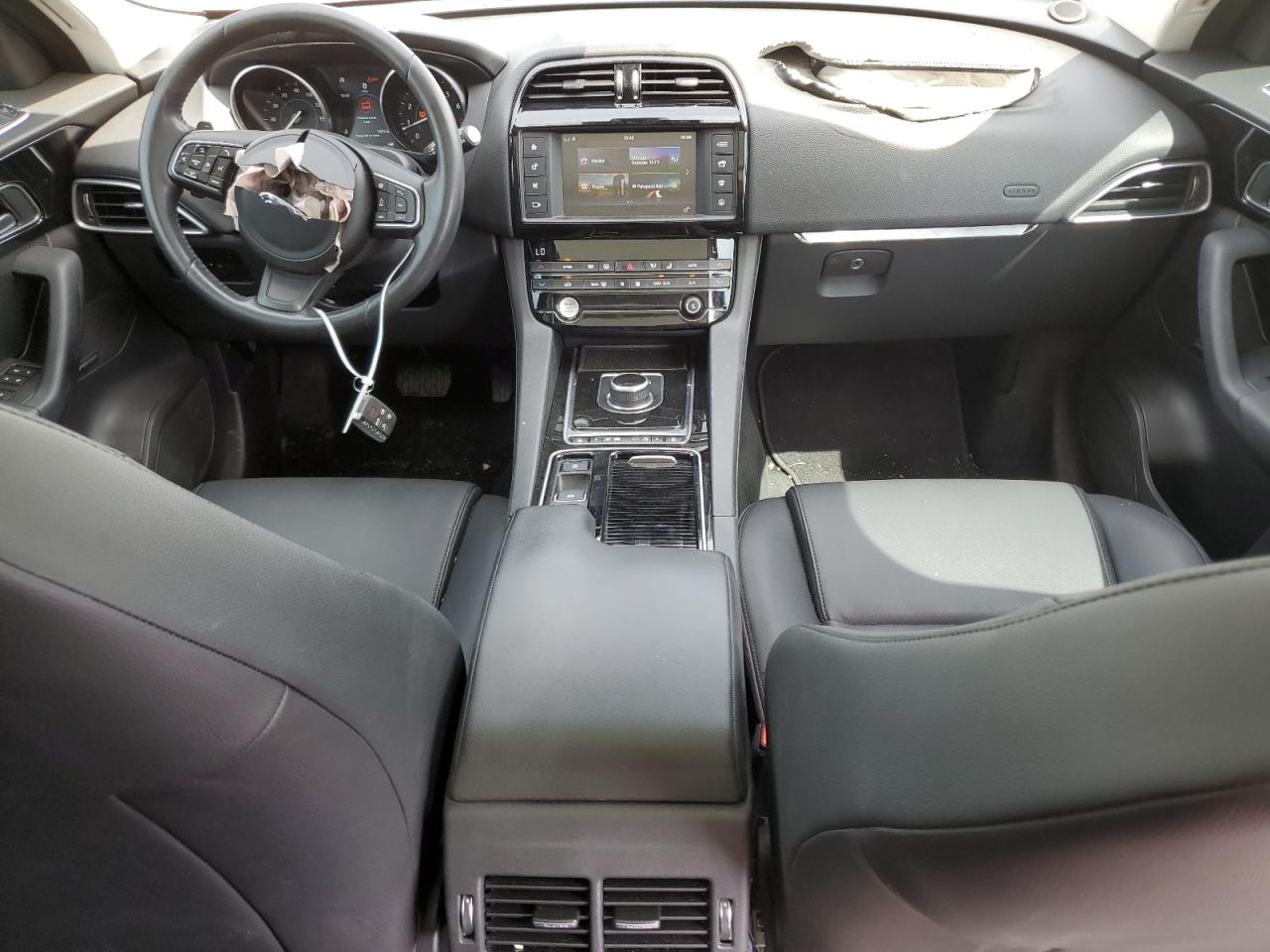 SADCJ2FX2JA249989 2018 Jaguar F-Pace Premium