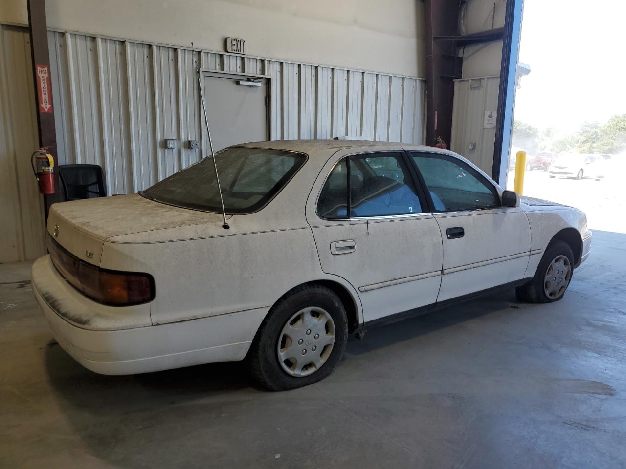 4T1SK12E2NU038021 1992 Toyota Camry Le