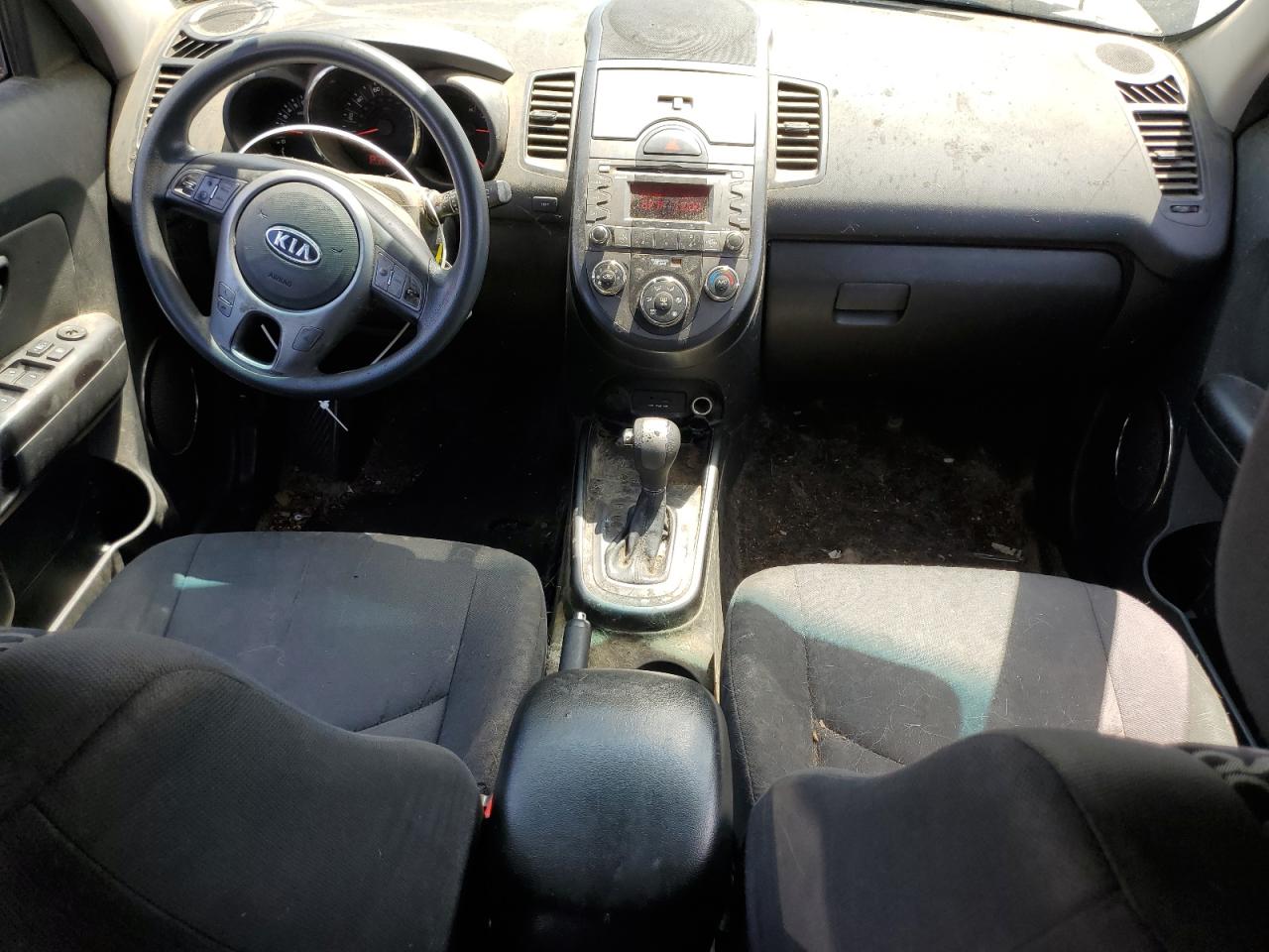 KNDJT2A22B7733992 2011 Kia Soul +