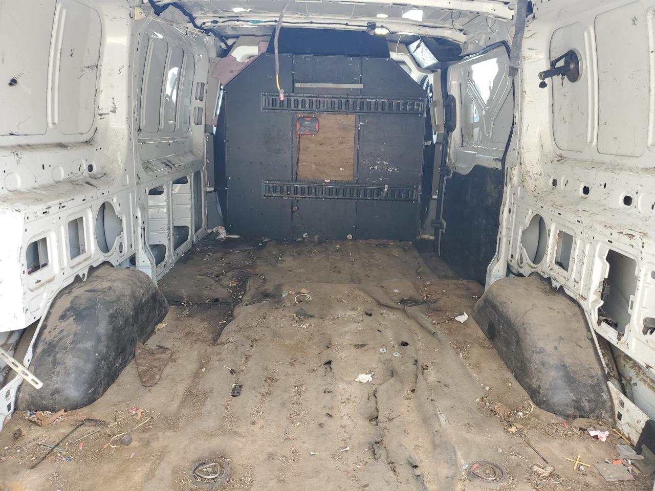 1FTNR1YM9FKB19462 2015 Ford Transit T-250