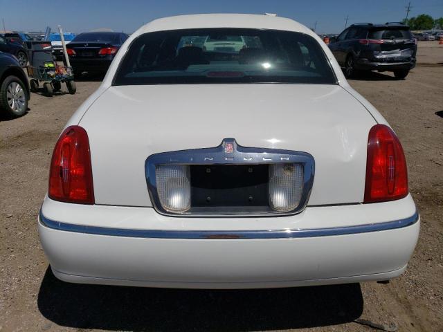 2001 Lincoln Town Car Executive VIN: 1L1FM81W11Y724375 Lot: 58064244