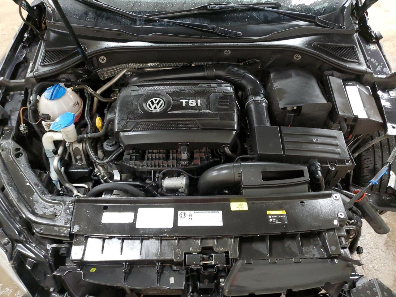 1VWGT7A39HC021945 2017 Volkswagen Passat Se