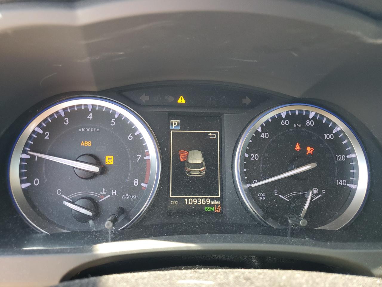 5TDKZRFH1JS268201 2018 Toyota Highlander Se