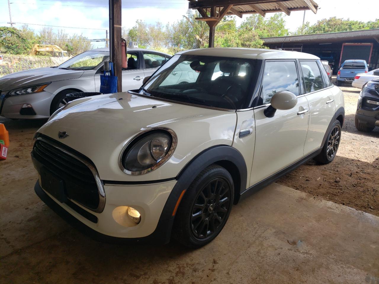 WMWXU1C52J2F80695 2018 Mini Cooper