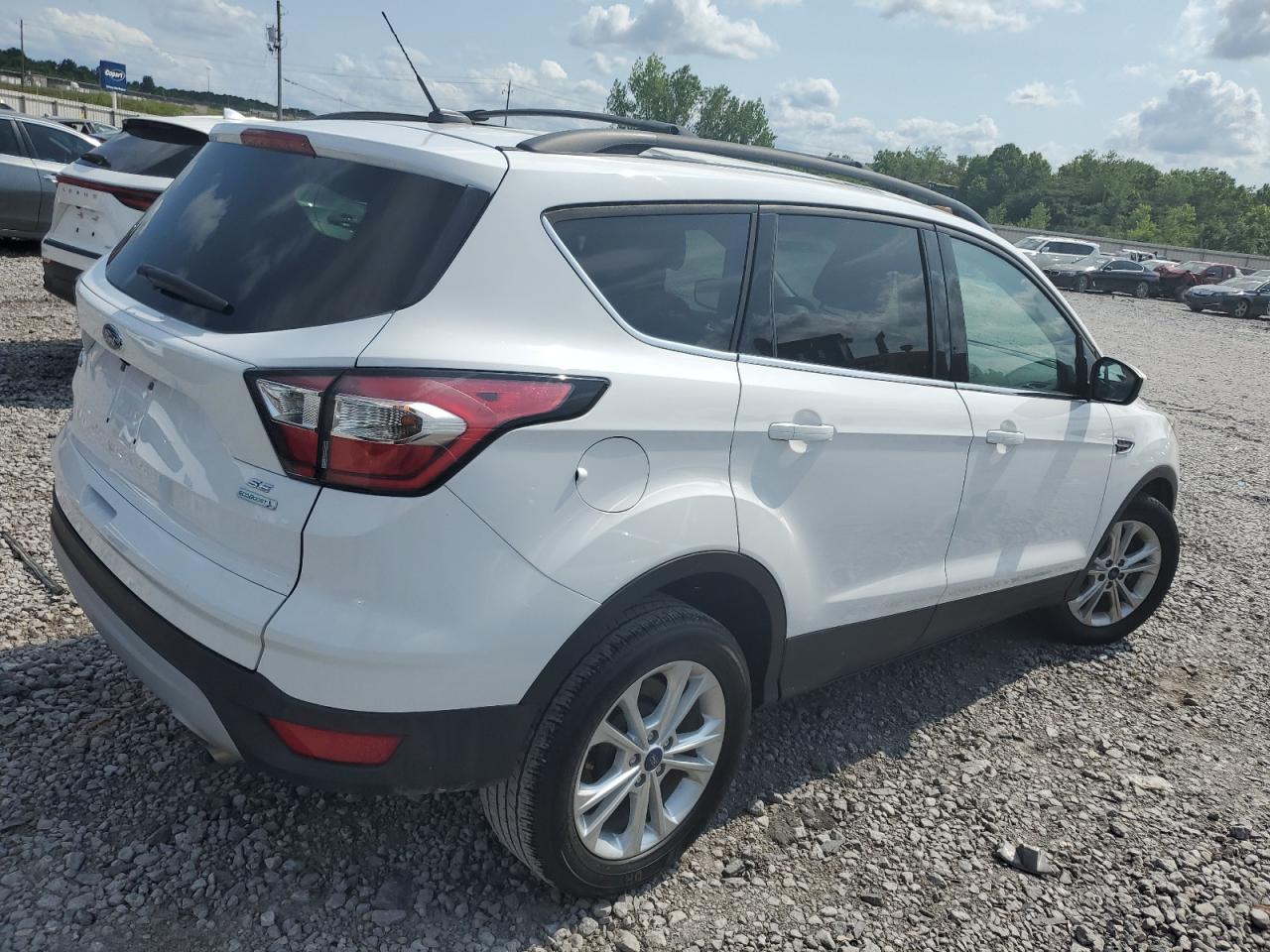 1FMCU0GD8HUC06810 2017 Ford Escape Se