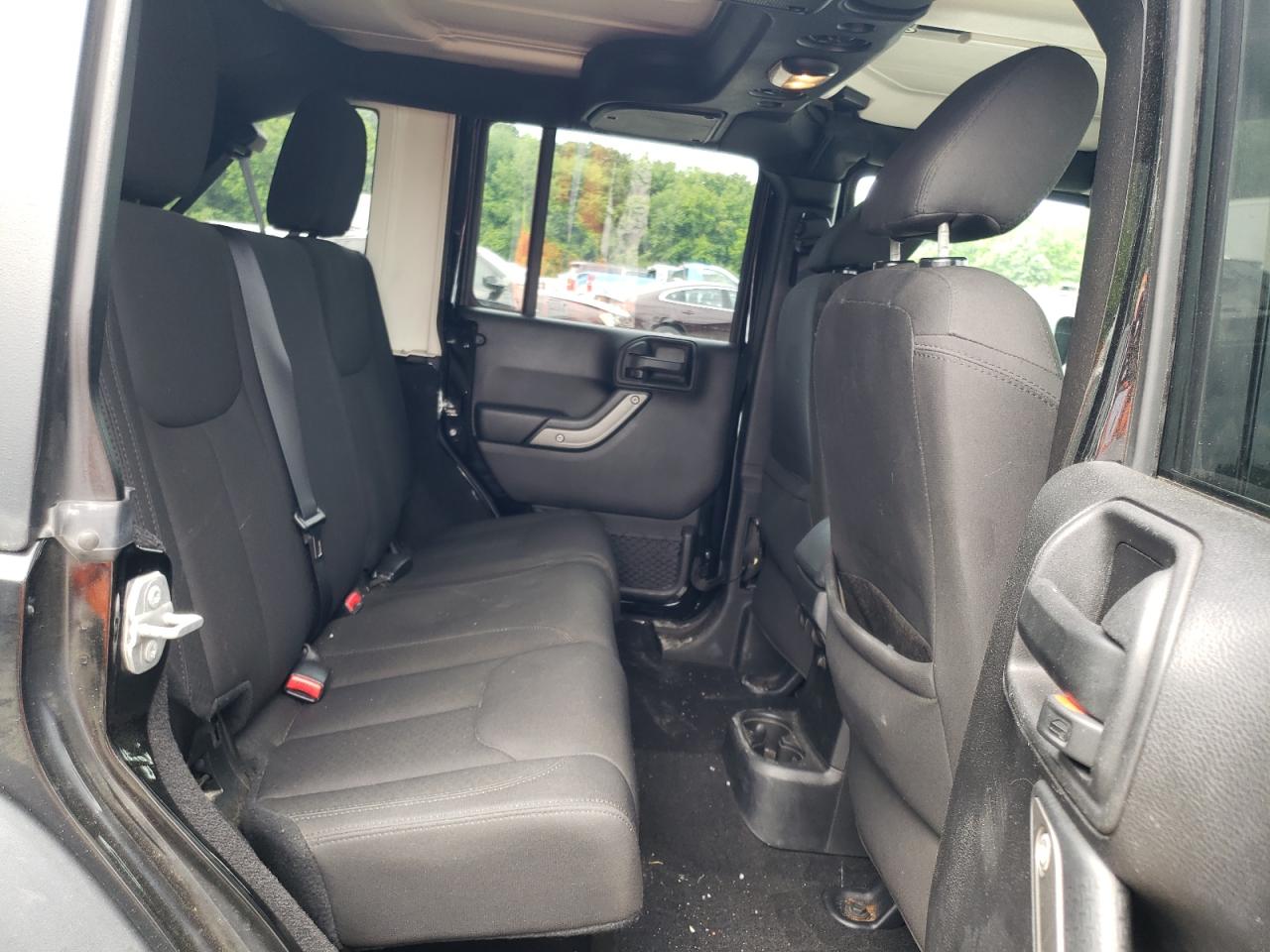 1C4BJWDG2GL129382 2016 Jeep Wrangler Unlimited Sport