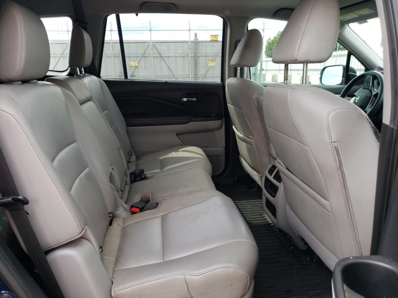 5FNYF6H56KB040320 2019 Honda Pilot Exl