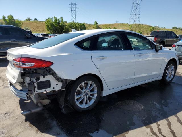 3FA6P0HD8LR136142 Ford Fusion SE 3