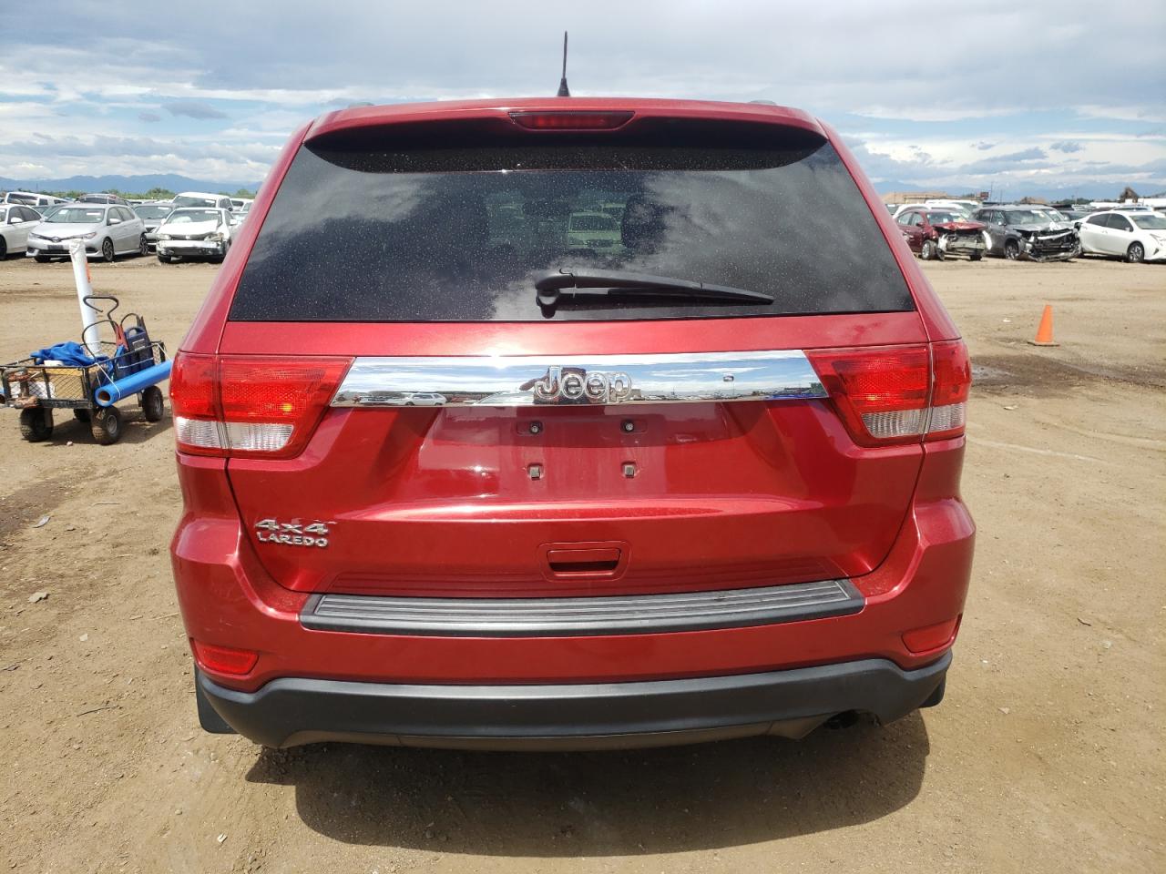 1J4RR4GG6BC622654 2011 Jeep Grand Cherokee Laredo