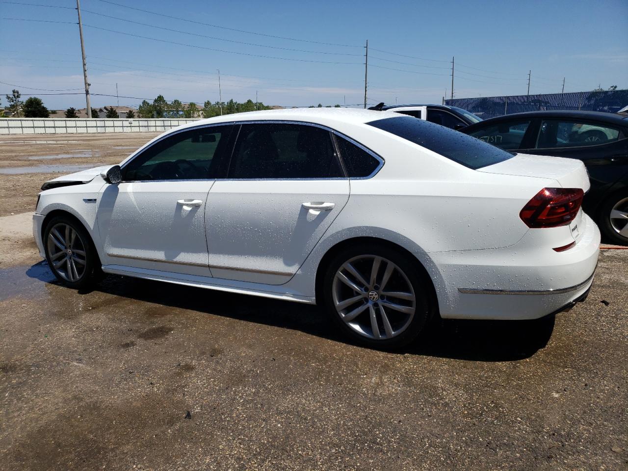 1VWDT7A35HC054010 2017 Volkswagen Passat R-Line