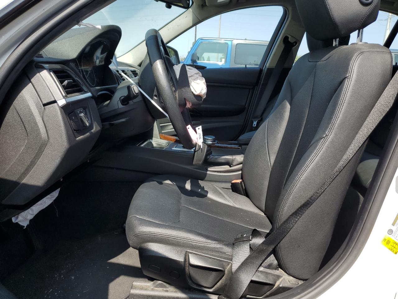 WBA3B1G54FNT05315 2015 BMW 320 I